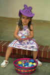 Brylee_Easter_Sitting.jpg (53876 bytes)